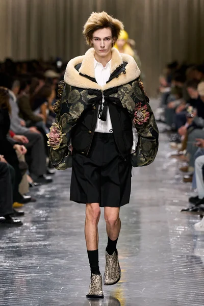 Look 47